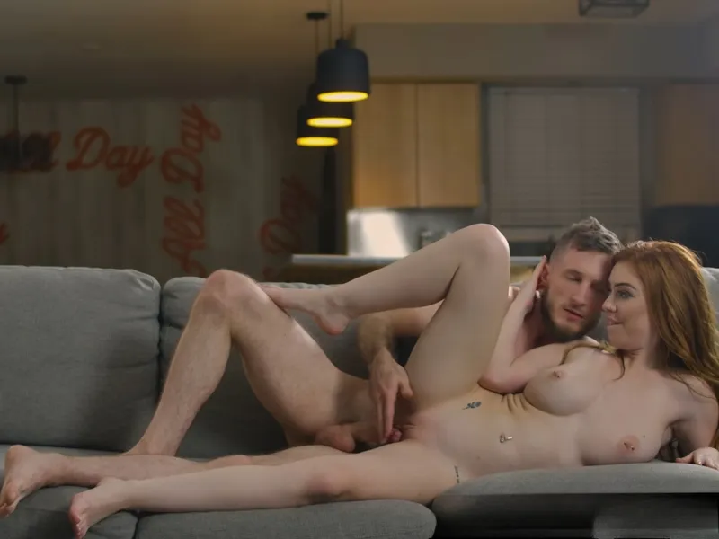 đang tăng ca mà gấu cứ dùng bím lôi kéo tôi doggy cùng em